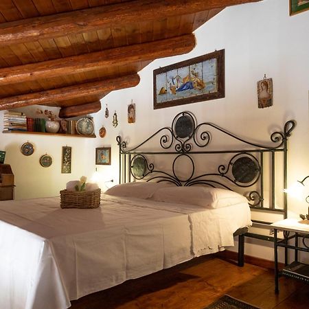 Familyholidays La Finestra Di Fronte Cefalu Ngoại thất bức ảnh