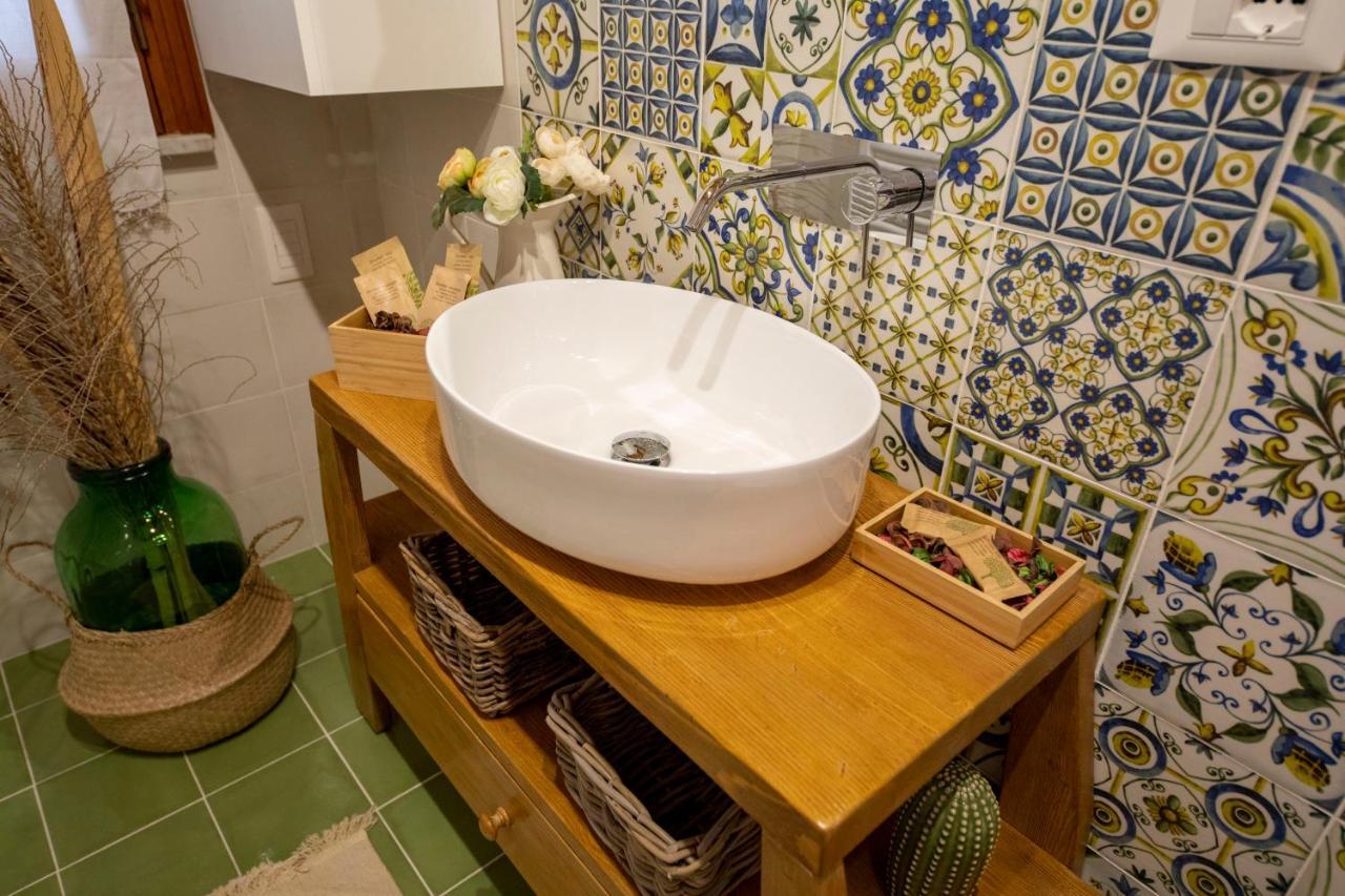 Familyholidays La Finestra Di Fronte Cefalu Ngoại thất bức ảnh