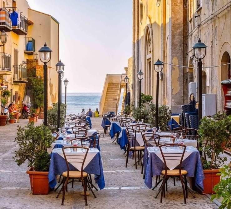 Familyholidays La Finestra Di Fronte Cefalu Ngoại thất bức ảnh