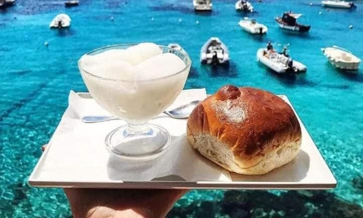 Familyholidays La Finestra Di Fronte Cefalu Ngoại thất bức ảnh