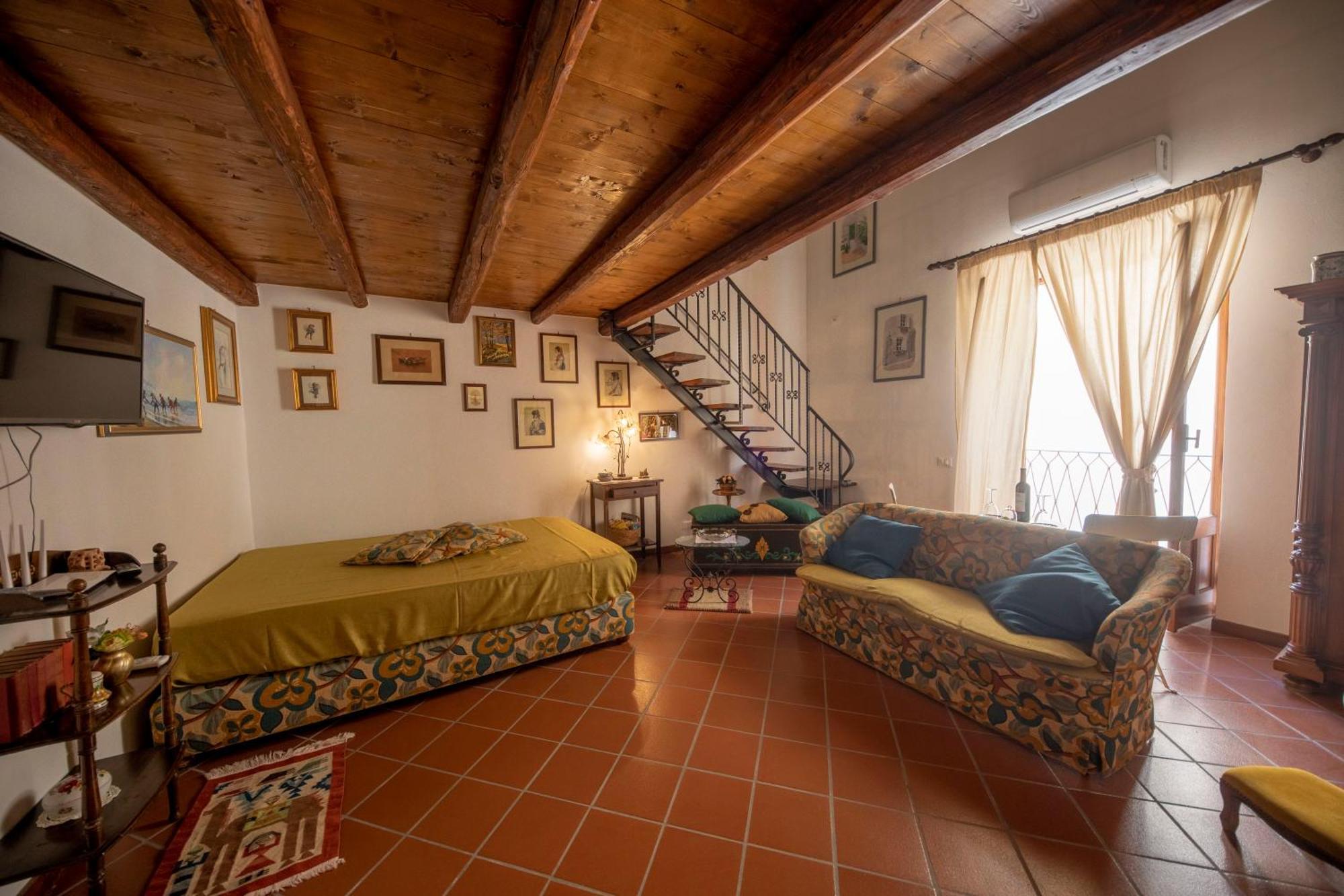 Familyholidays La Finestra Di Fronte Cefalu Ngoại thất bức ảnh